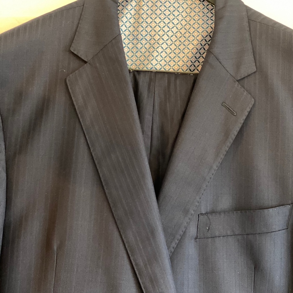 Jos A Banks Custom Reserve Italian Fabric Suit